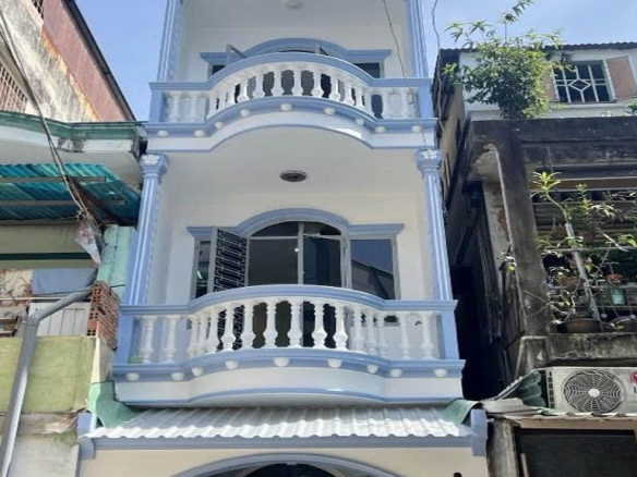 Ban nha 4tang HXH CMT8 26m2 sat MT 9.5Ty 1B