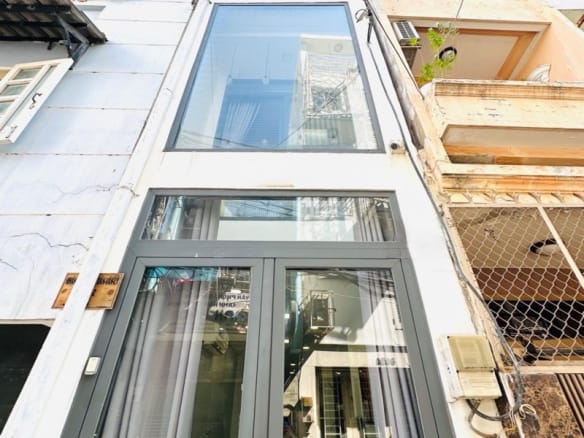 Ban nha 84 Hoa Hung Q10 30m2 18