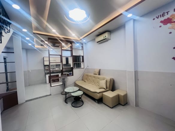 Ban nha CMT8 P11 Q3 6.75 Ty 3