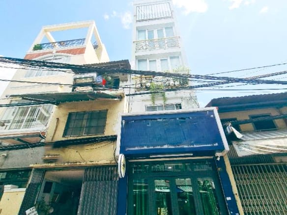 Ban nha mat tien Tran Van Dang P11 Q3 13