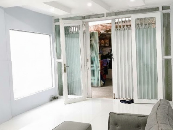 Ban nha CMT8 Q10 7.2 Ty 0a