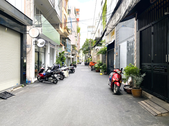 Ban nha Le Van Sy P13 Q3 80m2 18.5Ty