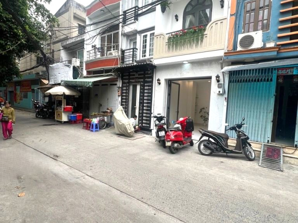 Ban nha Quan 10 duong Cahc Mang Thang Tam 23m2 6.8ty 3